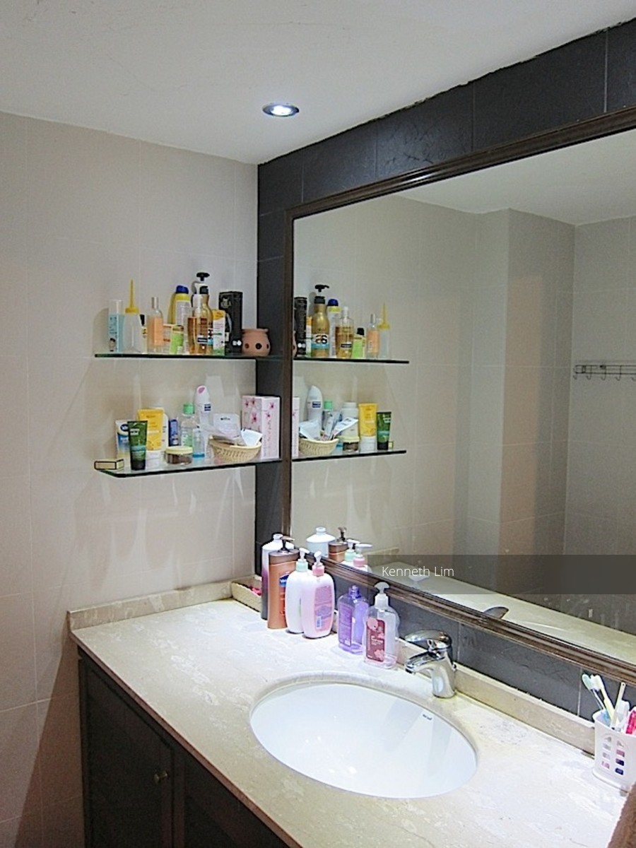 Melville Park (D18), Condominium #109259482